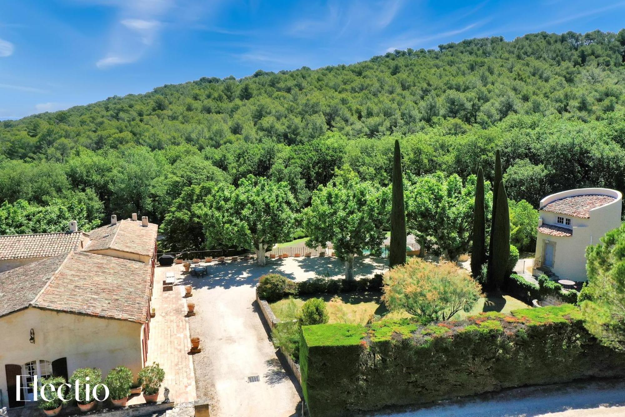 Bastide Domaine Tour Campanets Aparthotel Le Puy Sainte Reparade Bagian luar foto