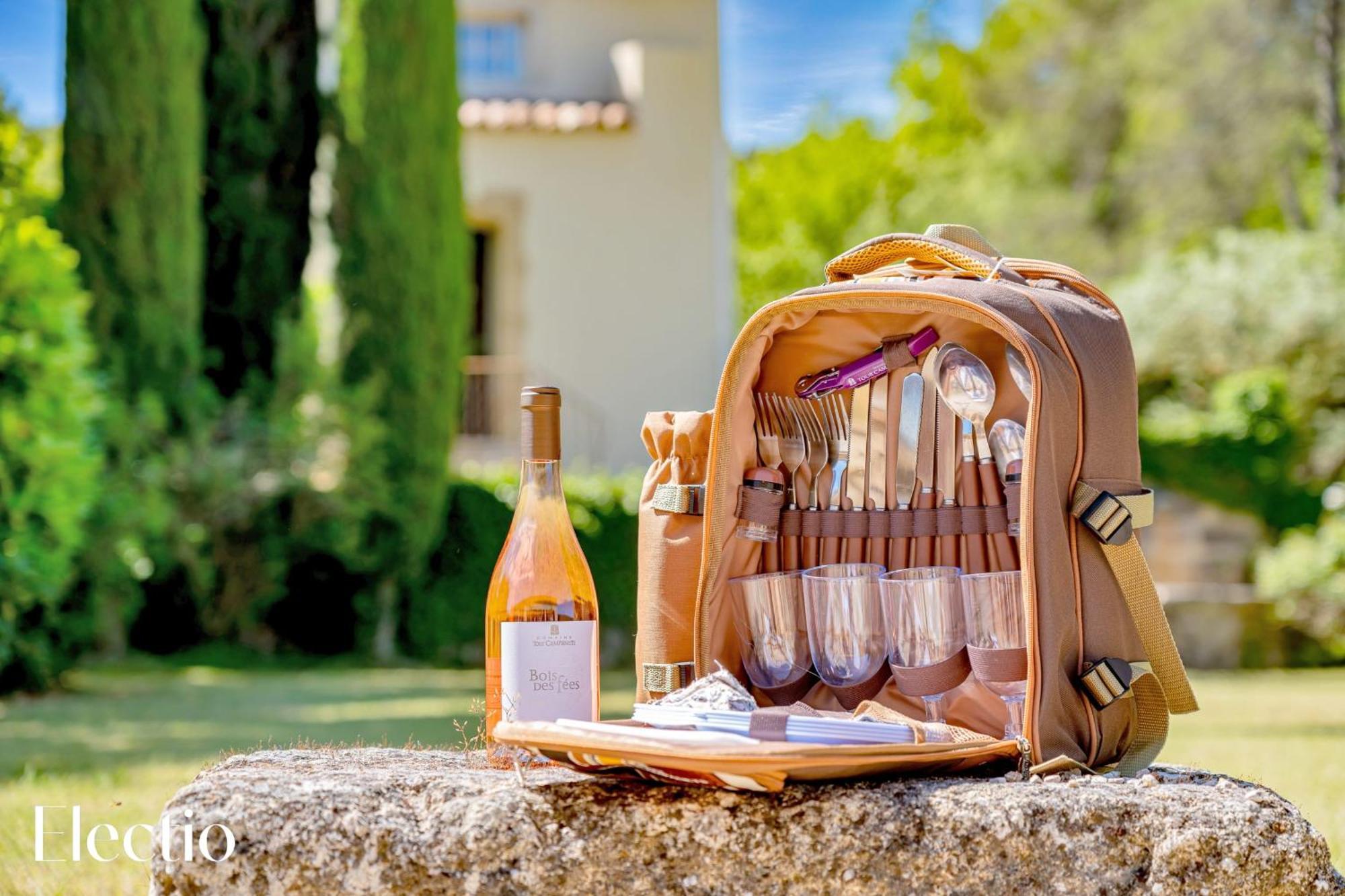 Bastide Domaine Tour Campanets Aparthotel Le Puy Sainte Reparade Bagian luar foto
