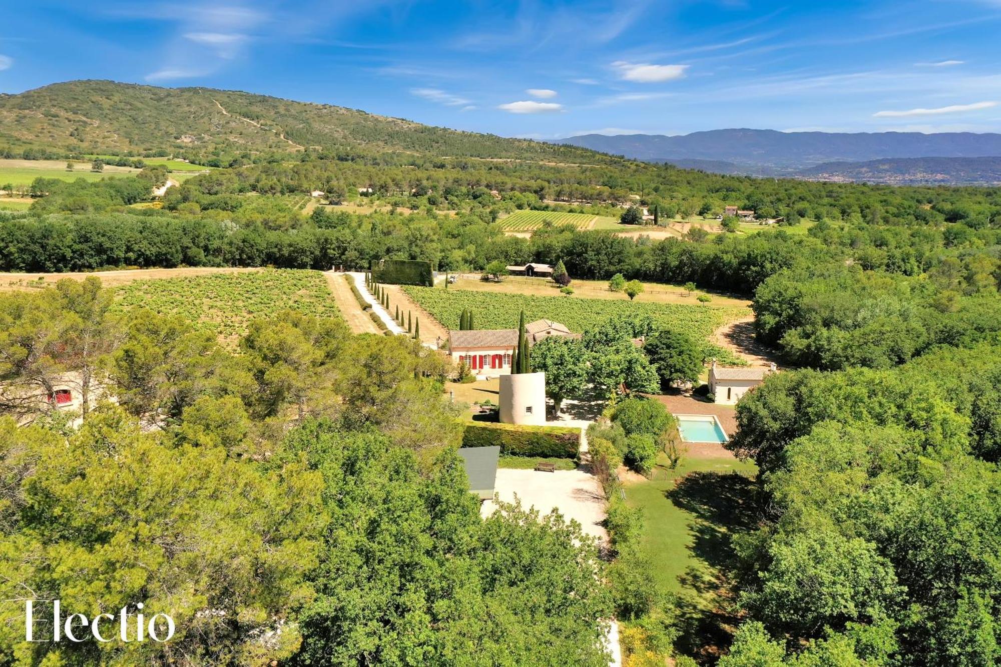 Bastide Domaine Tour Campanets Aparthotel Le Puy Sainte Reparade Bagian luar foto