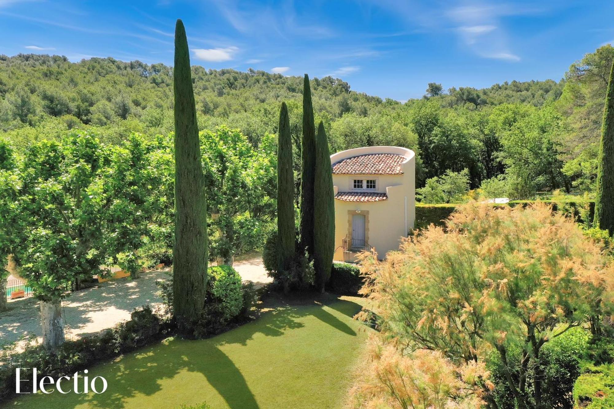 Bastide Domaine Tour Campanets Aparthotel Le Puy Sainte Reparade Bagian luar foto