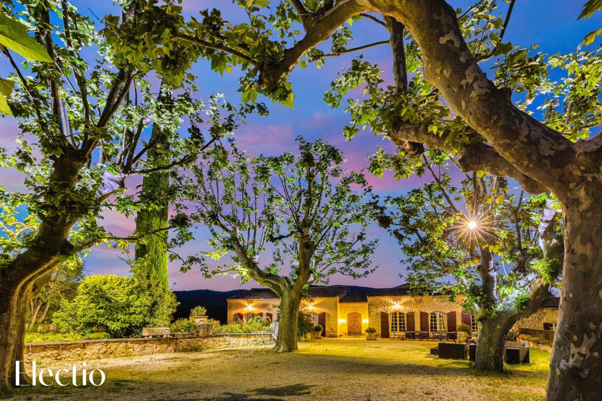 Bastide Domaine Tour Campanets Aparthotel Le Puy Sainte Reparade Bagian luar foto