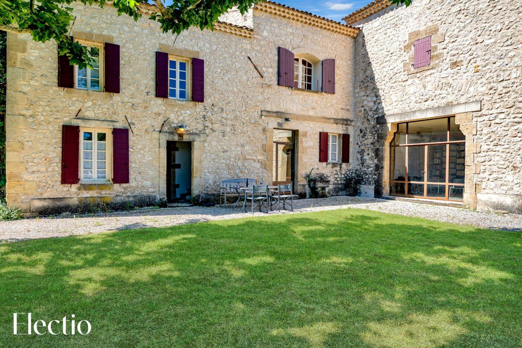 Bastide Domaine Tour Campanets Aparthotel Le Puy Sainte Reparade Bagian luar foto