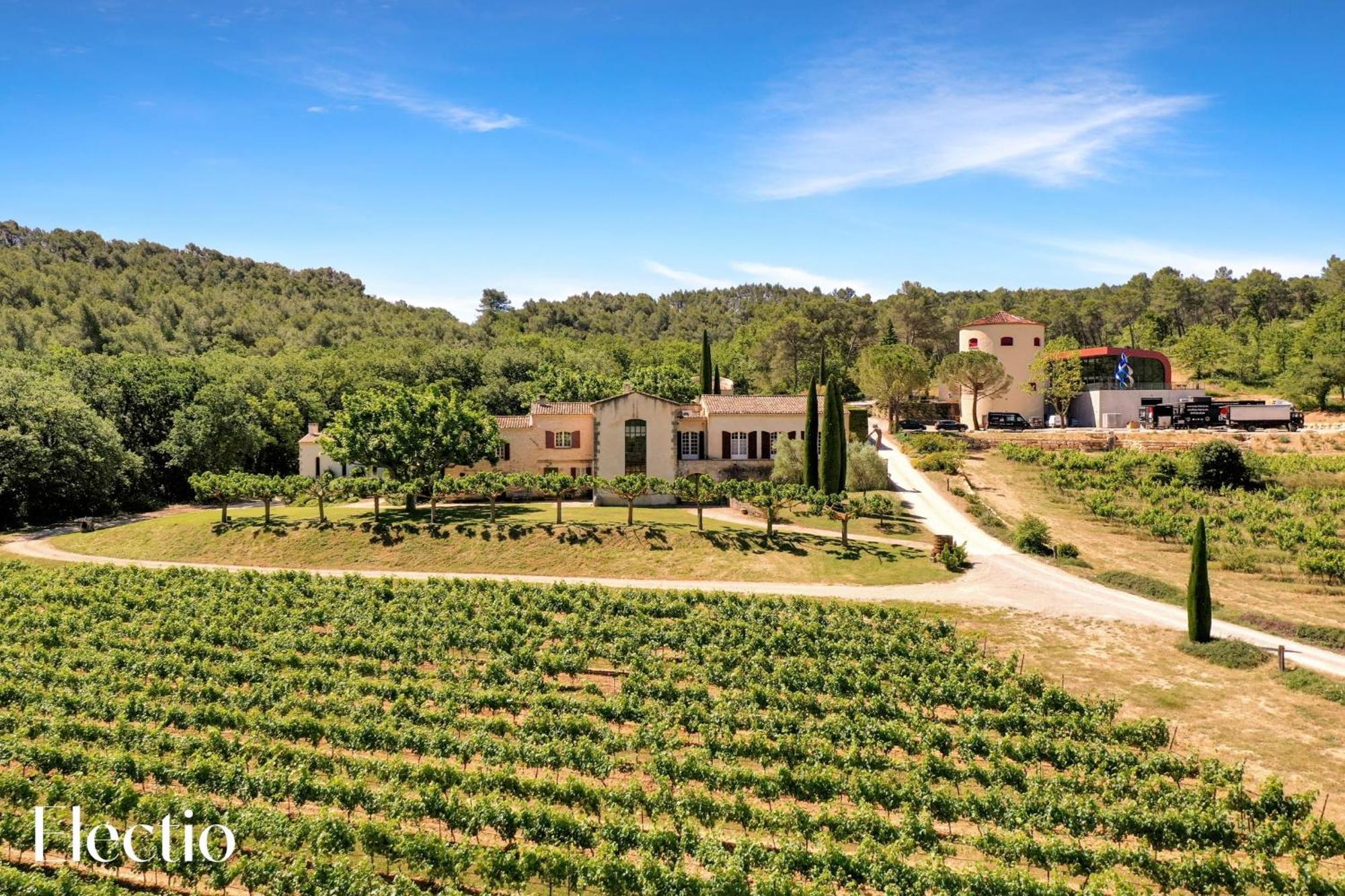 Bastide Domaine Tour Campanets Aparthotel Le Puy Sainte Reparade Bagian luar foto