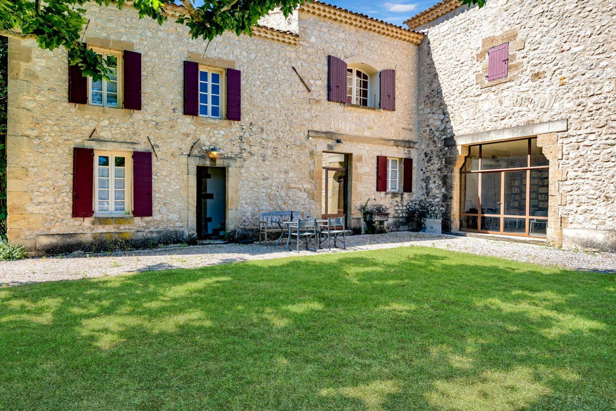 Bastide Domaine Tour Campanets Aparthotel Le Puy Sainte Reparade Bagian luar foto