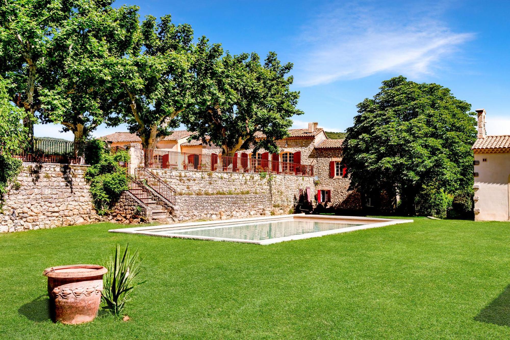 Bastide Domaine Tour Campanets Aparthotel Le Puy Sainte Reparade Bagian luar foto